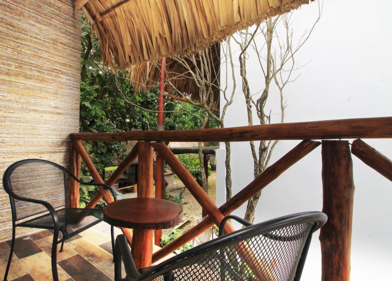 Hotel Pancho Villas Bacalar - Free Bikes And Paddles מראה חיצוני תמונה