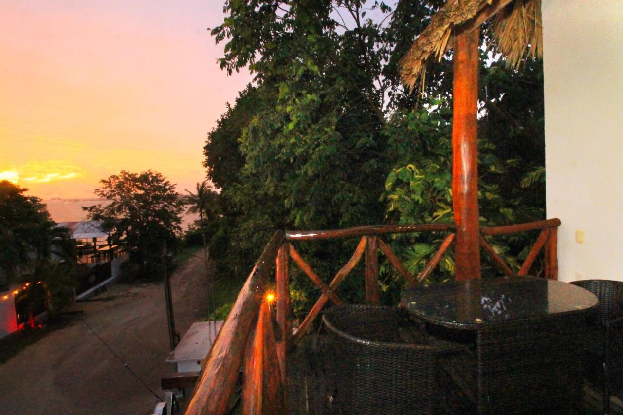 Hotel Pancho Villas Bacalar - Free Bikes And Paddles מראה חיצוני תמונה